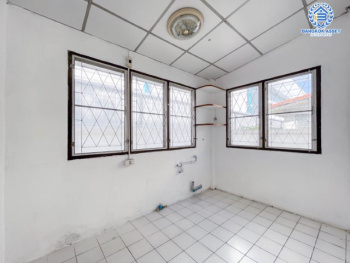 *****บ้านเดี่ยวมือสอง ม.รังสิตการ์เด้นท์วิลล์ รังสิต-นครนายก บ้านเดี่ยวสไตล์โมเดิร์น บรรยากาศร่มรื่น น่าอยู่ บนเนื้อที่ 50 ตร.ว. 4 ห้องนอน 2 ห้องน้ำ 1 ที่จอดรถ พร้อมเข้าอยู่ได้เลย บนทำเลที่เชื่อมต่อถนนรังสิต-องครักษ์, คลอง4 ใกล้ห้างสรรพสินค้าฟิวเจอร์พาร์ครังสิต